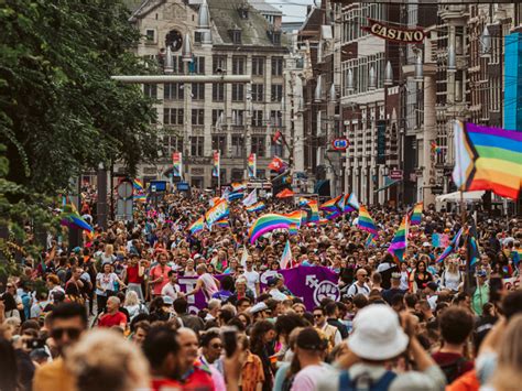 lesbische bar nederland|LGBTQ+ Amsterdam Travel Guide: 22 tips voor bars,。